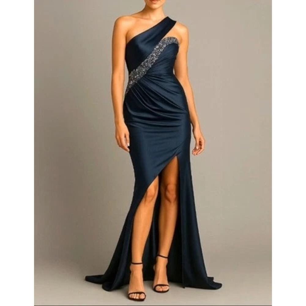 NWT Mandalay Navy Blue One Shoulder Beaded Sequin Evening Gown Dress Womens Sz 4